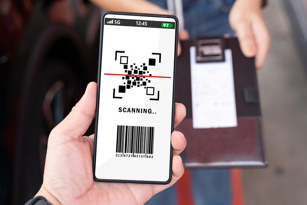 jittawit21 / Shutterstock.com Neue Hersteller- und Händlerpflichten: Digitale Produktpässe ab 2027